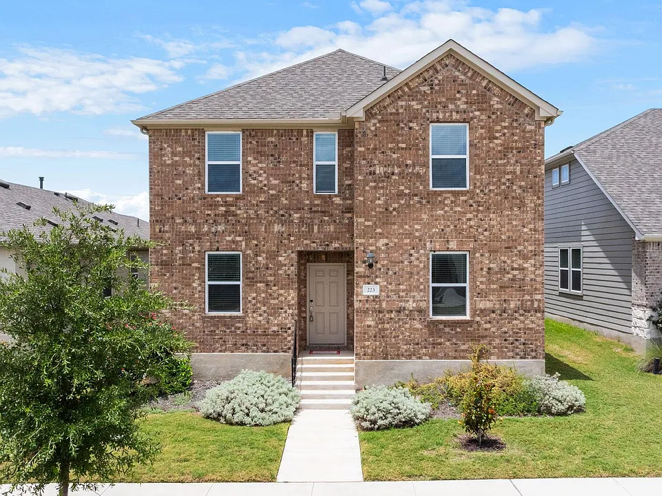 223 Flowers Ave