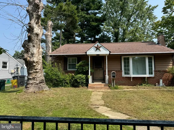 409 6th Ave, Lindenwold, NJ 08021