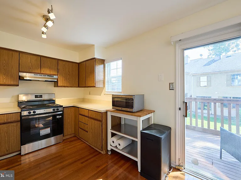 1803 Stoneham Dr #1803 — Photo 9