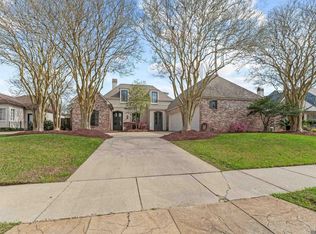 1424 Saint Albans Dr, Baton Rouge, LA 70810