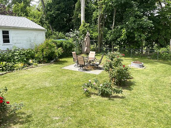 4th image of 18 Burdge St S