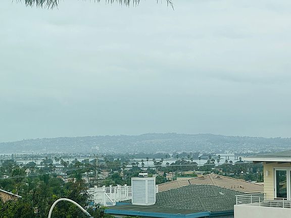 3rd image of 4567 Santa Monica Ave