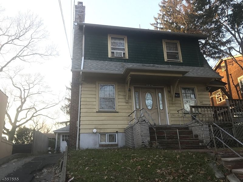 2nd image of 663 Sanford Ave