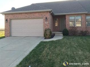 4415 Castle Pines Dr, Springfield, IL 62711