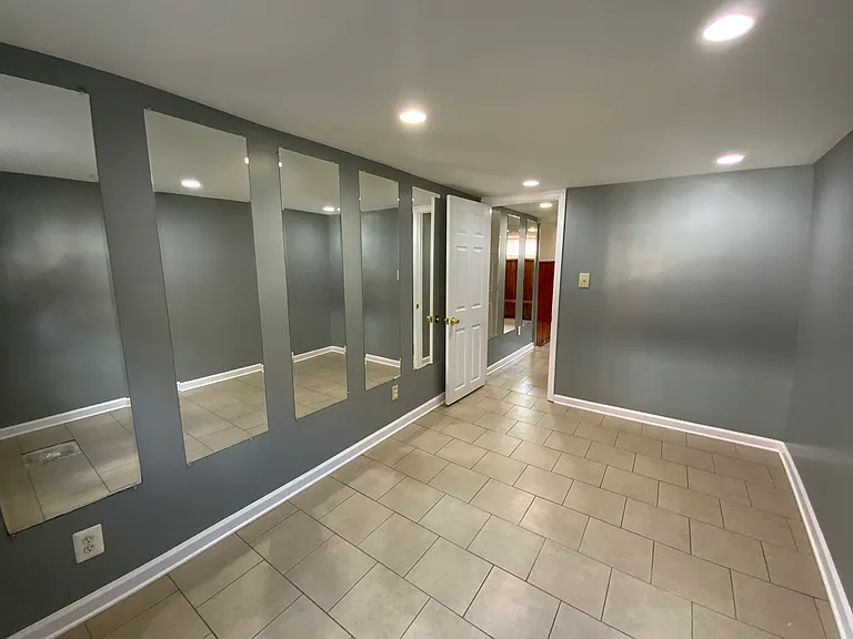 2545 S Bellford St — Photo 64