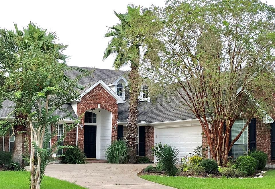 1st image of 1826 Crescent Oak Dr