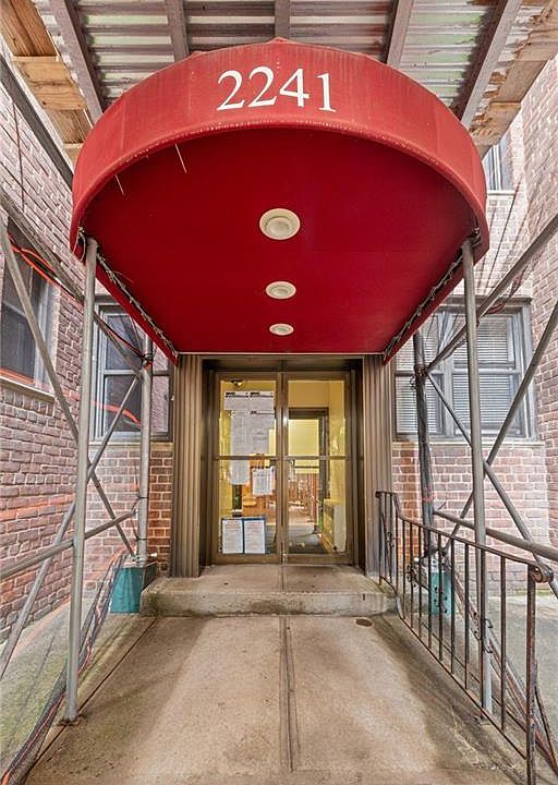 1st image of 2241 Plumb 1st St APT 6J