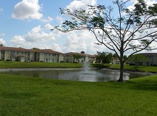 824 Twin Lakes Dr, Coral Springs, FL 33071