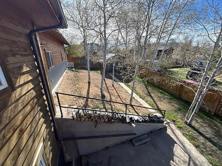 218 N 6th St — Photo 22