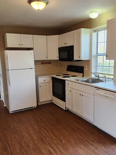 14 Windsor Ct Photo 1