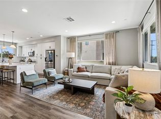 13219 Victory Blvd, Van Nuys, CA 91401