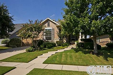 1st image of 605 Mayberry Dr