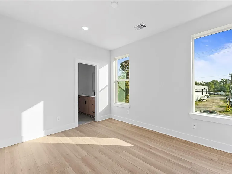5317 Teodoro Ln — Photo 20