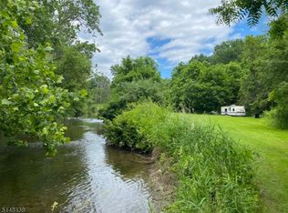 47 Hope Crossing Rd, Belvidere, NJ 07823