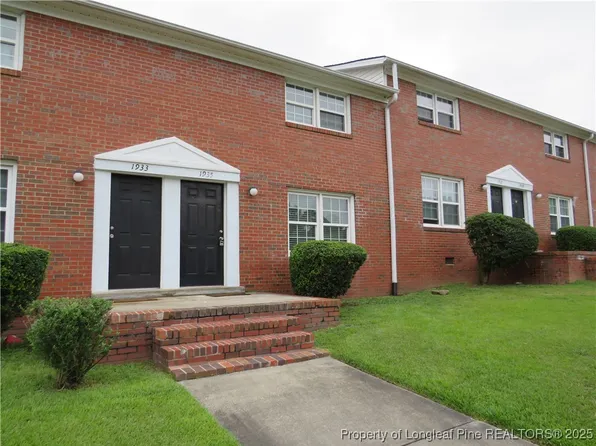 1914 King George Dr, Fayetteville, NC 28303