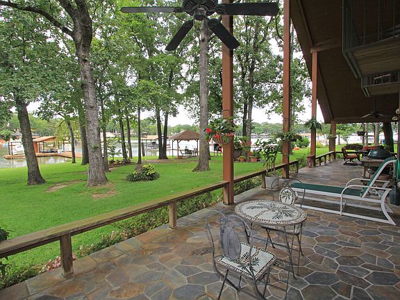 Covered Deck w/slate floor