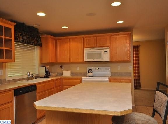 3rd image of 3311 S Quincy Pl