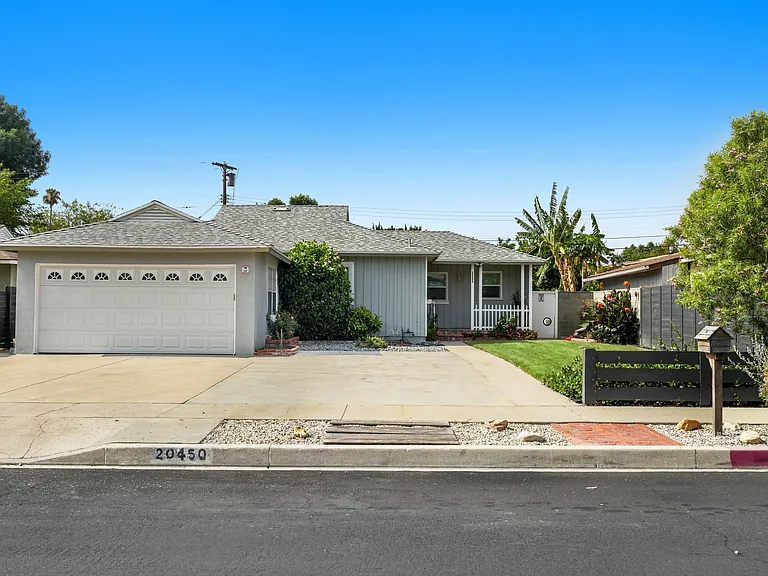 20450 Bassett St — Photo 1