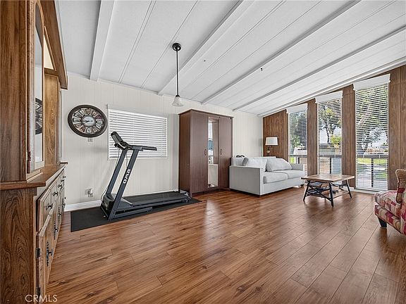 4th image of 1456 E Philadelphia Ave #121