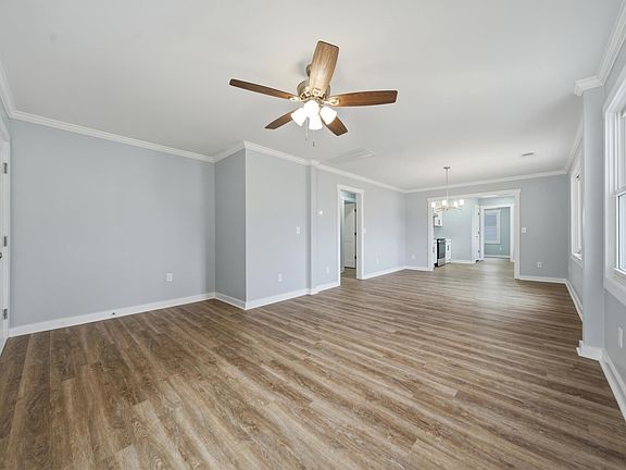 4th image of 203 S Main St