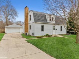 2129 Salisbury Rd, West Bend, WI 53090