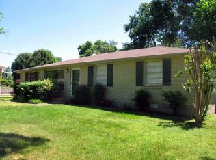 284 Old Shackle Island Rd, Hendersonville, TN 37075