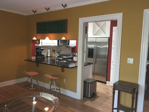 Kitchen pass-thru & bar