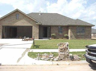 1353 NW 8th, Moore, OK 73160