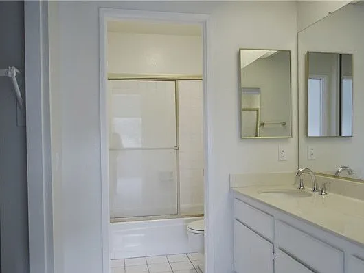 2 bed, 2.5 bath, 1204 sqft, $3,700 — Photo 4