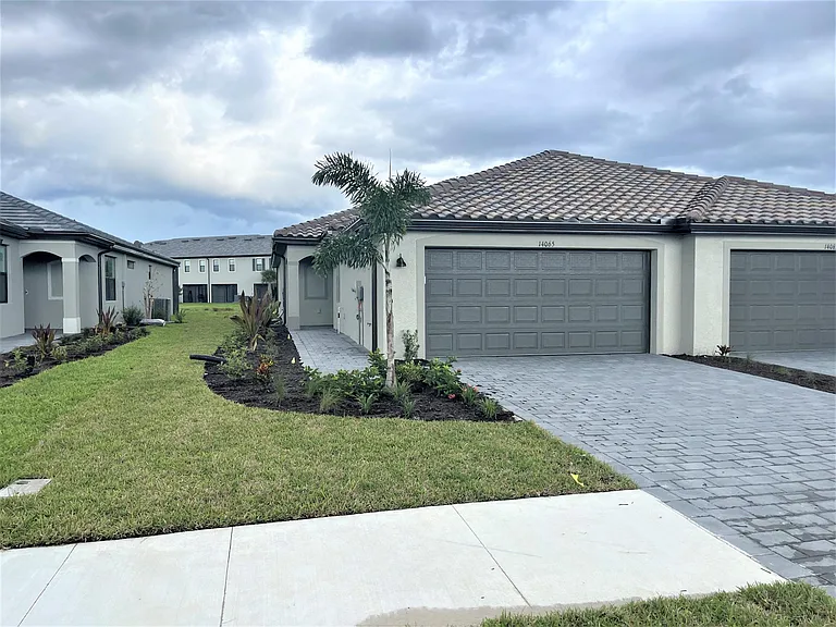 14065 Winding Cedar Way — Photo 2