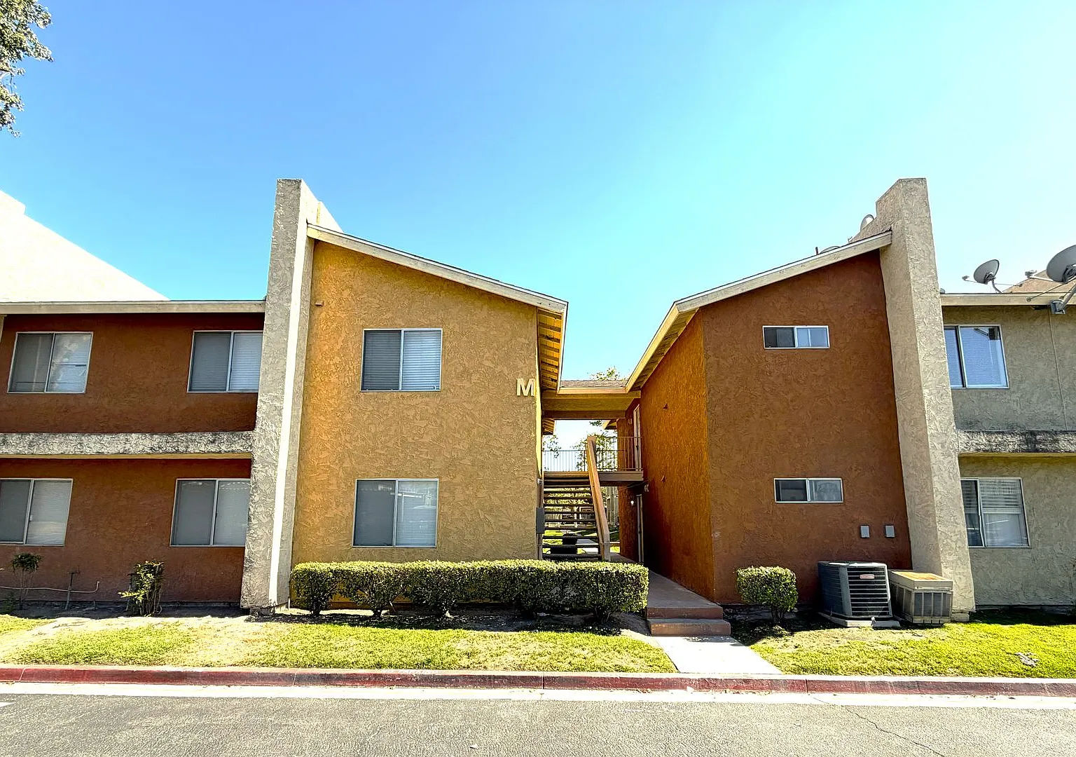 Newly Updated 2 bed, 2 bath located in San Bernardino! — Photo 1
