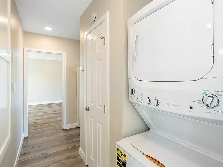 Huntington Manor Homes — Photo 6