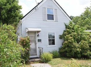 36 Quigley Ave, North Chelmsford, MA 01863