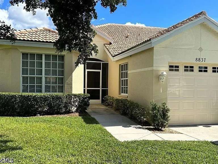 8837 E Bay Cir — Photo 1