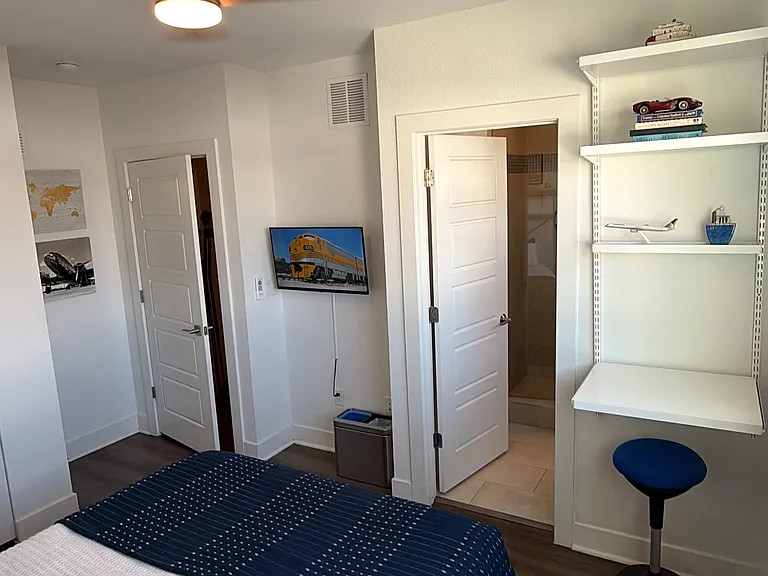 2824 W Parkside Pl — Photo 12