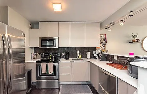 10 E Ontario St #2410 — Photo 3