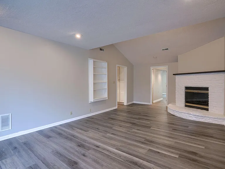 273 Shanahan Rd — Photo 24