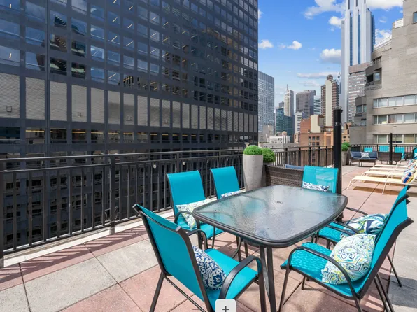 209 East 56th Street image 6 of 8