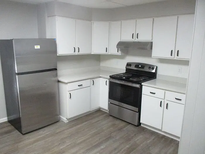 3 bed, 1940 sqft, $1,570 — Photo 2