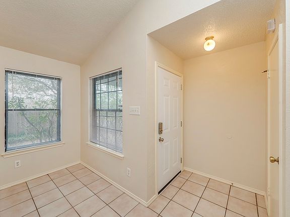 5th image of 1420 Dominique Dr