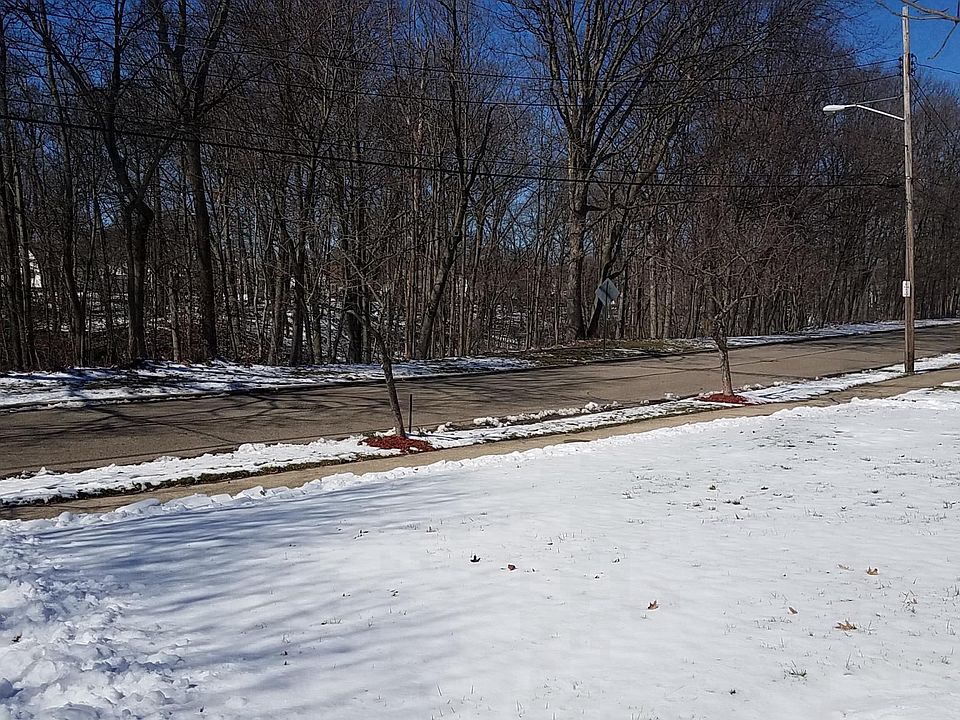 1st image of 4395 Fairway Dr #5
