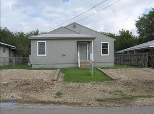 1302 College St, Grand Prairie, TX 75050