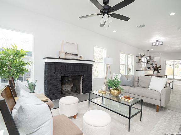 3rd image of 443 BARRETT PL