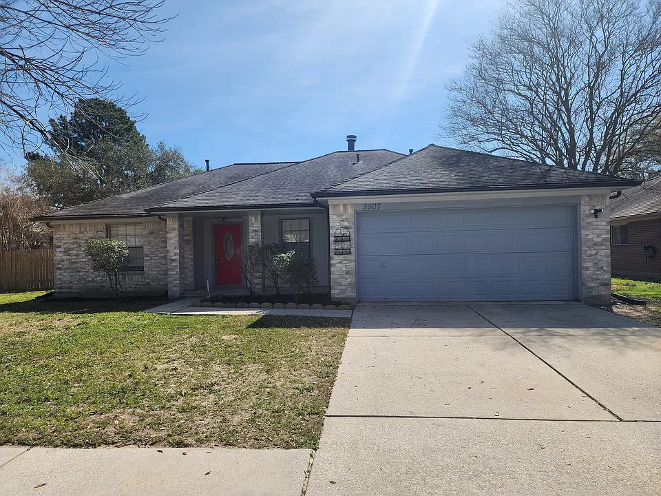 5507 Clarkston Ln