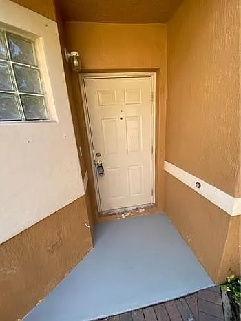 4 bed, 102.0 bath, 1887 sqft, $4,000 — Photo 2
