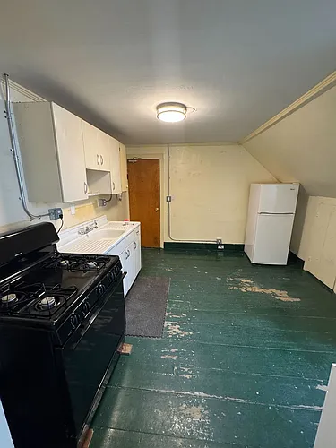 16 Glidden St. Photo 1