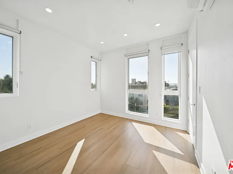 4523 Saint Elmo Dr #1/2 — Photo 24