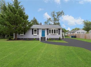 10 Lamb Rd, Warwick, RI 02818