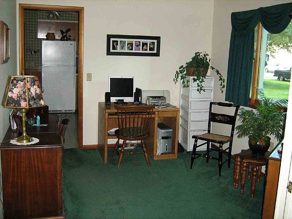 5th image of 8 Morgan Dr