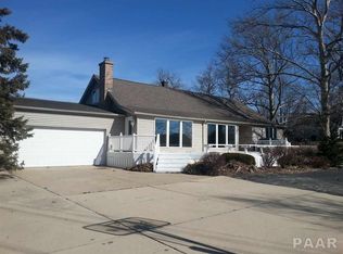 204 S Main St, Roanoke, IL 61561